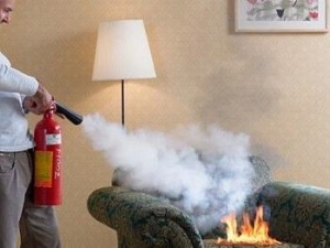 Как обезопасить свою квартиру во время отпуска