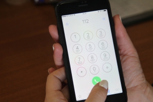 Телефон нужен для того, чтобы в случае опасности вызвать спасателей 