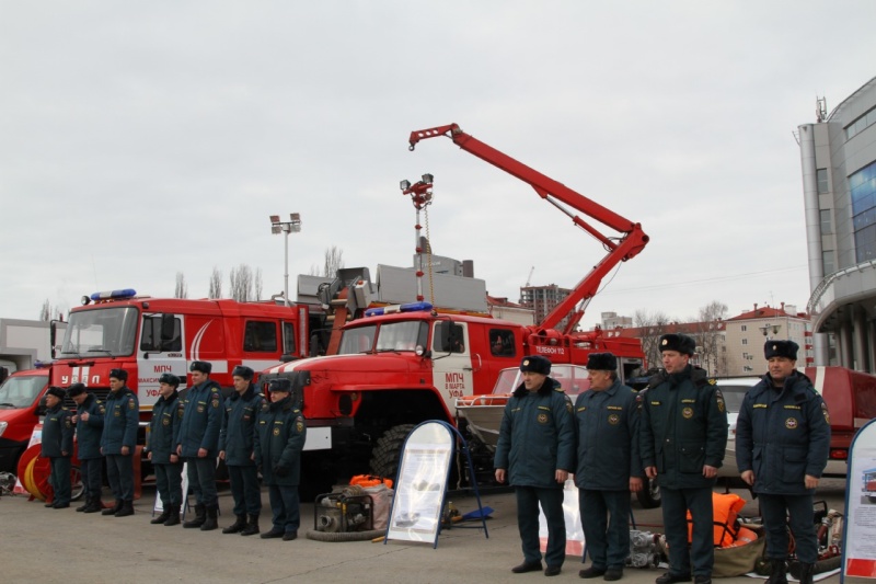 МЧС России проводит превентивные мероприятия по предупреждению возможного подтопления от весеннего паводка