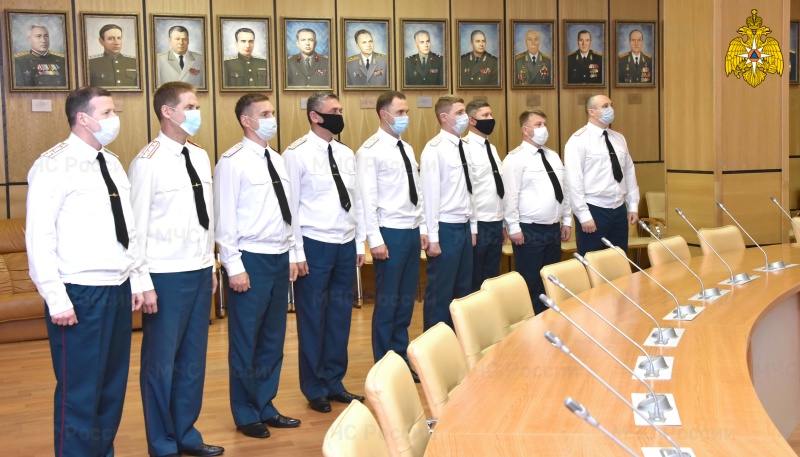 В вузах МЧС России начался выпуск специалистов