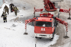 В Новосибирске прошли  пожарно-тактические учения в бизнес-центре «Новая высота» (фото, видео)