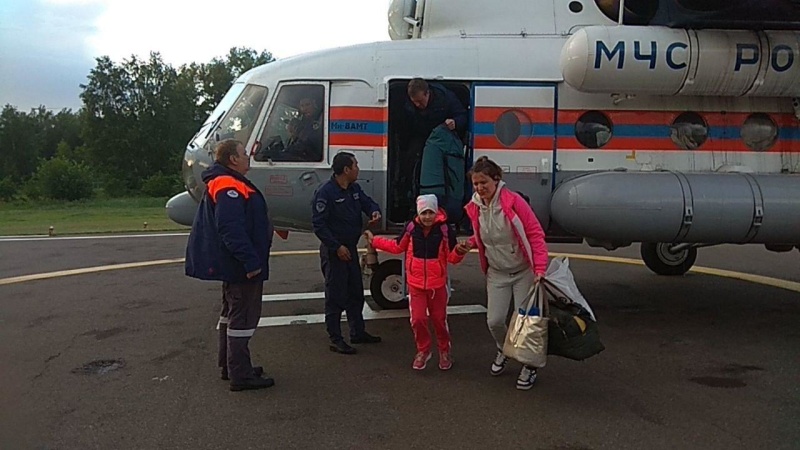 Авиацией МЧС России с подтопленных территорий Красноярского края спасены 15 человек