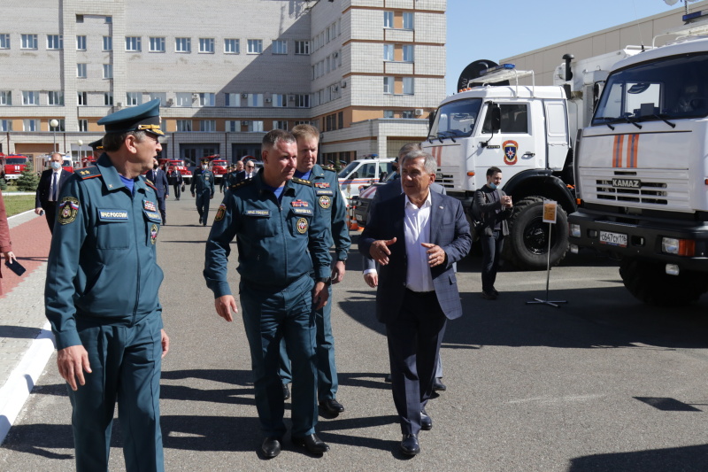 Глава МЧС России поручил взять на особый контроль режимы работы водохранилищ и гидроузлов Волжско-Камского каскада в Татарстане