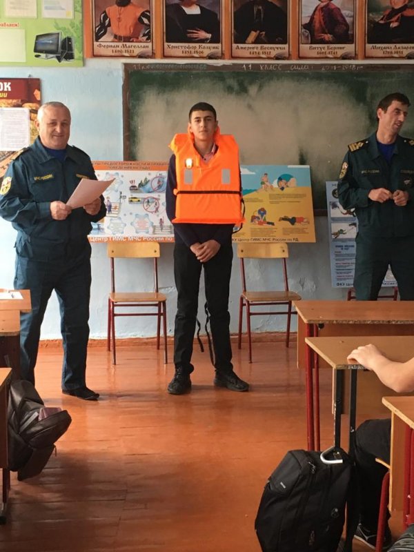 О правилах безопасного поведения на водоемах в зимний период