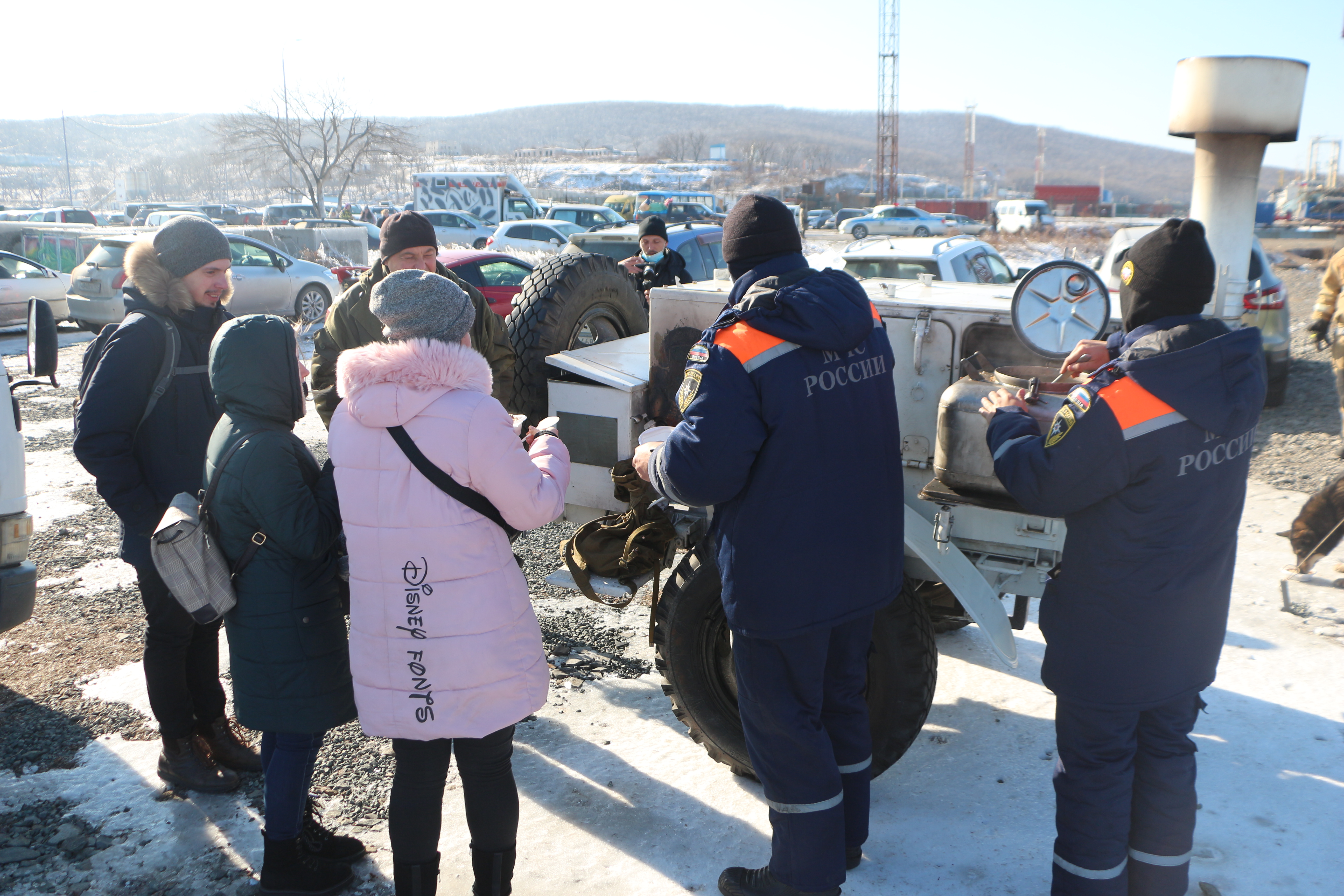 В Приморском крае спасатели продолжают устранять последствия циклона