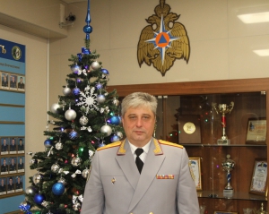 Начальник Главного управления МЧС России по Новосибирской области  Виктор Орлов поздравляет  жителей с Новым годом