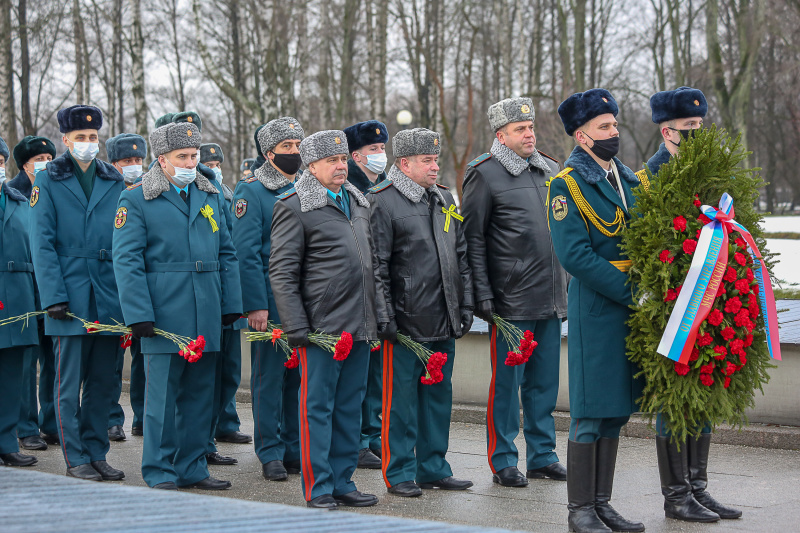 В Санкт-Петербурге прошли памятные мероприятия в честь 77-й годовщины полного освобождения Ленинграда от фашистской блокады
