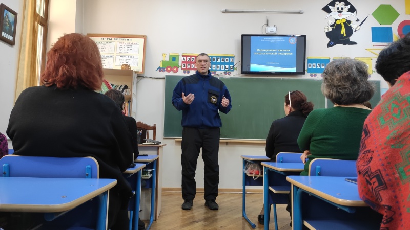 Психологи МЧС России провели тематические занятия для 3 тысяч школьников Нагорного Карабаха