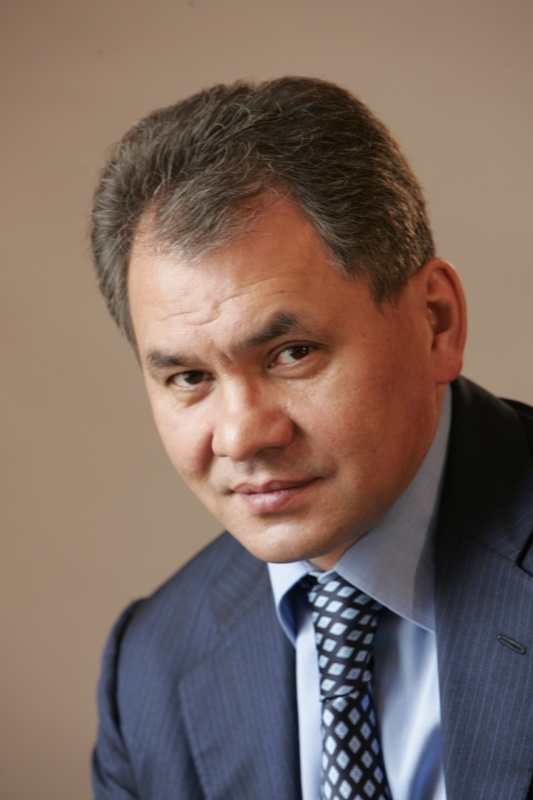 МЧС России поздравляет главу Минобороны России Сергея Шойгу с 65-летним юбилеем