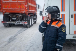 Внимание: ограничено движение на дороге