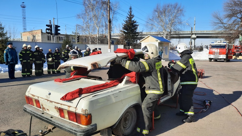 В Тамбове прошли традиционные соревнования по проведению аварийно-спасательных работ при ликвидации чрезвычайных ситуаций на автомобильном транспорте