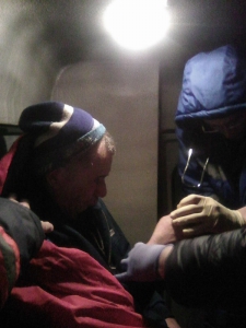 В Новосибирской области успели найти замерзающего мужчину, который ушел за елкой и потерялся