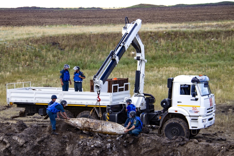 За две недели крымские пиротехники уничтожили более 300 авиационных бомб различного калибра