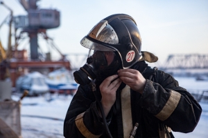 В МЧС планируется заменить экипировку пожарных