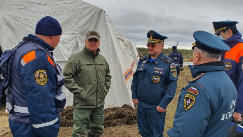 Евгений Зиничев побывал в полевом лагере группировки МЧС России под Норильском