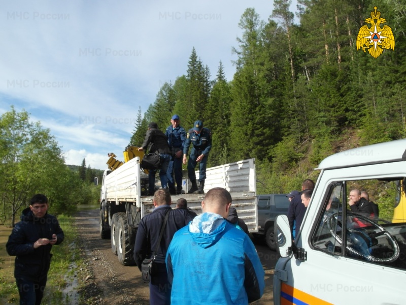 Почти 250 человек и более 70 единиц техники задействовано при ликвидации ЧС в ряде районов Красноярского края