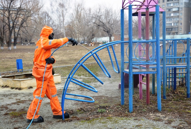 Подразделения МЧС России продезинфицировали порядка 1000 социально-значимых объектов по всей стране