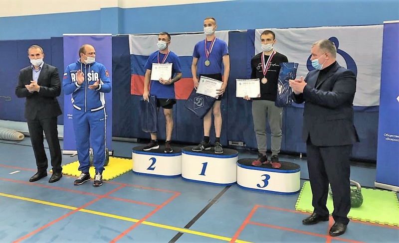 Команда МЧС России приняла участие в соревнованиях по гиревому спорту