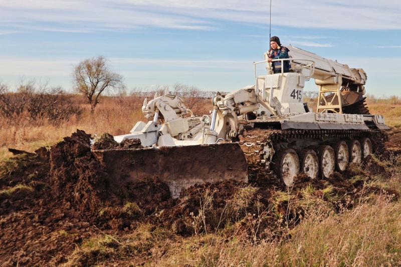 На территории Курганской области продолжает работу специализированная техника МЧС России по реализации противопожарных мер