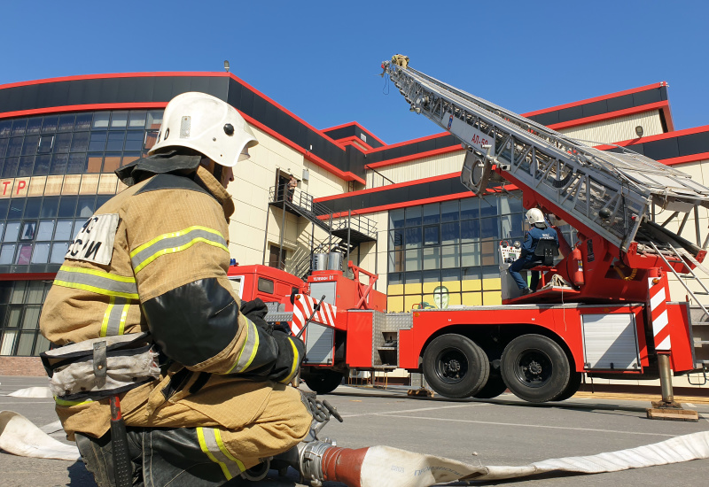 В Чеченской Республике пожарные провели учения в крупном торговом центре