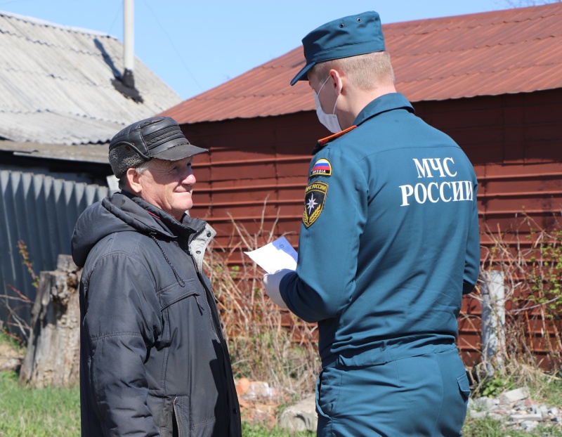 Сотрудники МЧС России напоминают жителям Республики Мордовия о действии особого противопожарного режима на территории региона