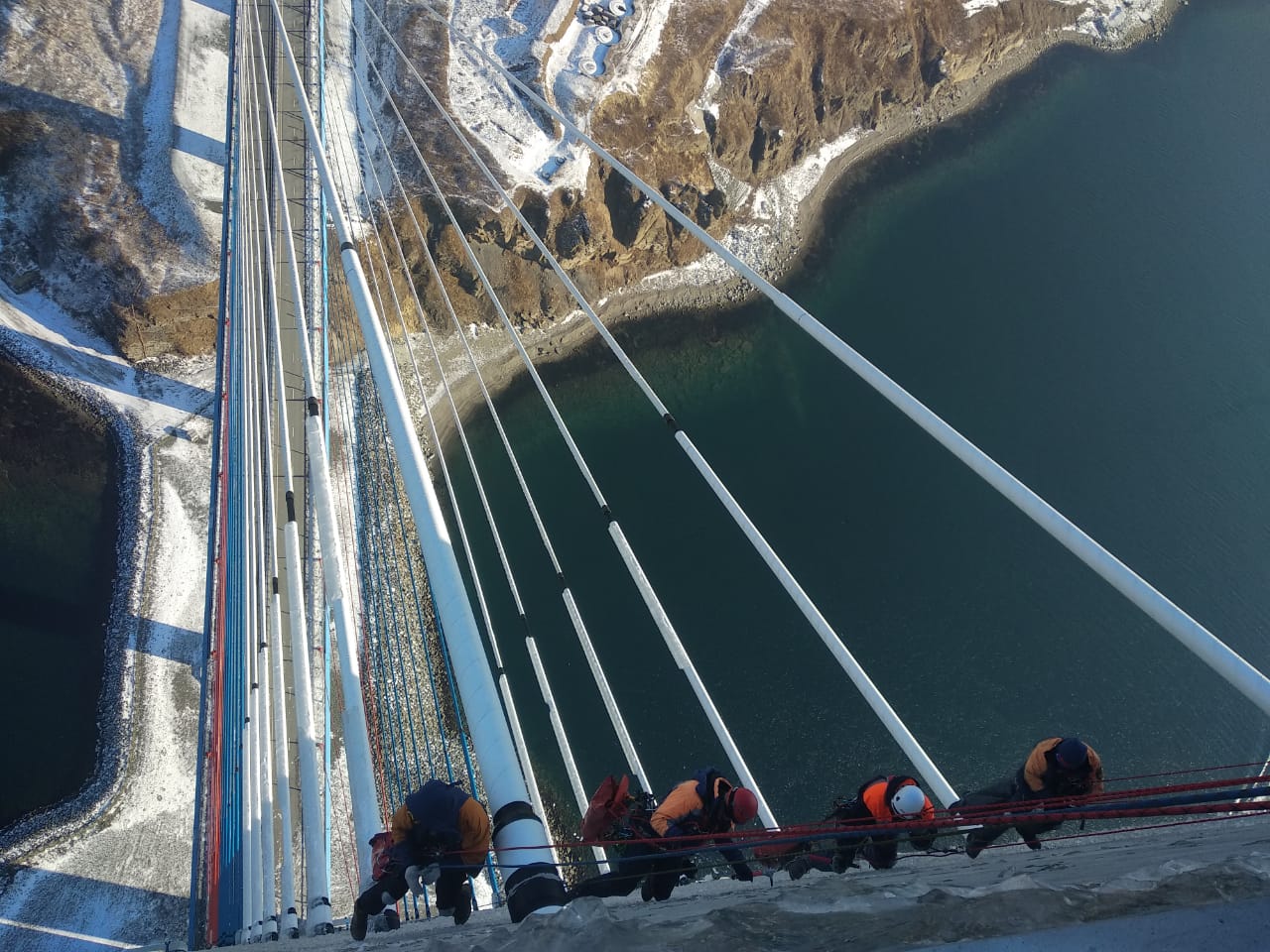 Дальневосточному региональному поисково-спасательному отряду МЧС России исполнилось 28 лет