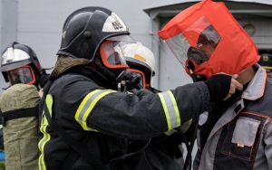 На выходных новосибирские пожарные спасли и эвакуировали из горящих домов 42 человека 