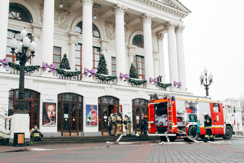 Севастопольский пожарно-спасательный гарнизон ликвидировал условный пожар в театре имени Луначарского