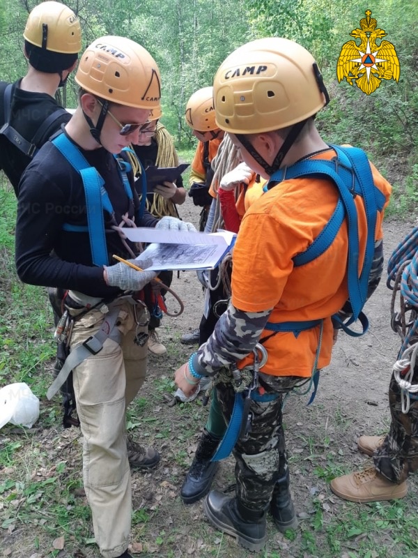 Иркутская «Школа безопасности» приглашает детей принять участие в новом дистанционном конкурсе «СИДИМ ДОМА!»