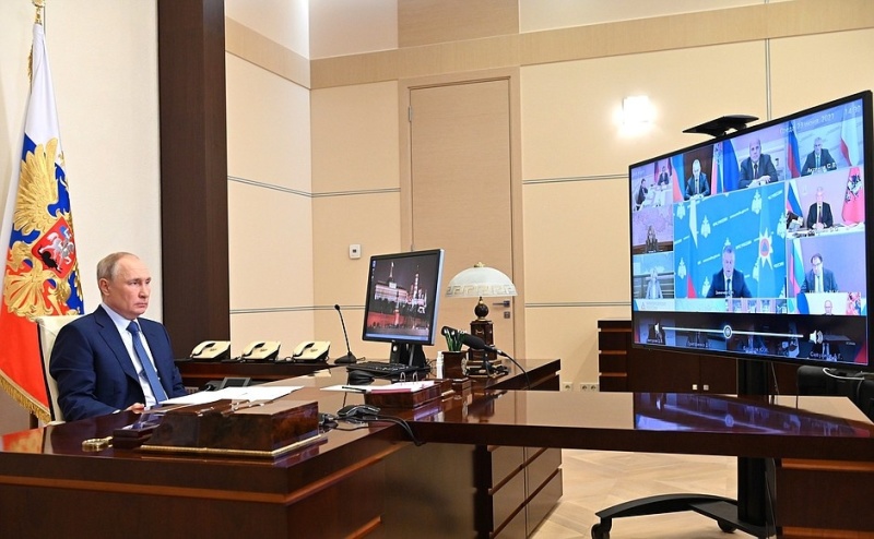 Евгений Зиничев доложил Владимиру Путину о паводковой обстановке в Республике Крым, Забайкальском крае и Амурской области