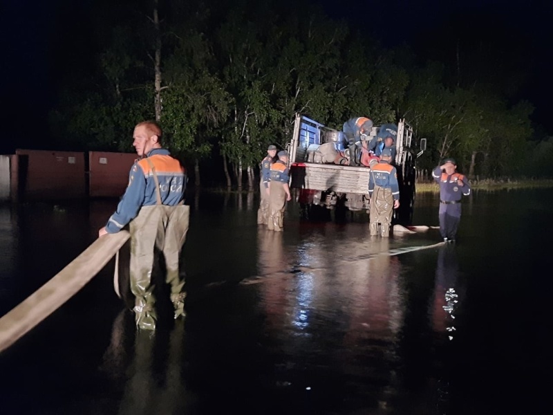 В Амурской области ситуация стабилизируется, МЧС России продолжает оказывать помощь жителям