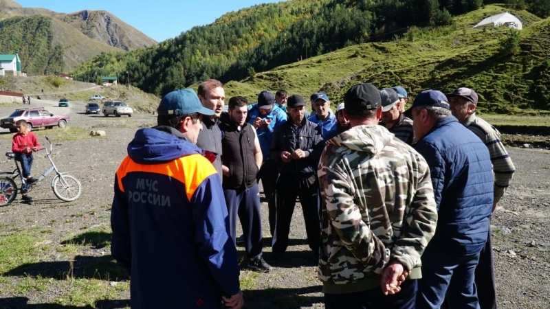 На контроле МЧС России - ликвидация последствий неблагоприятных метеоявлений