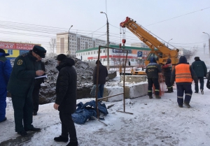 В Новосибирске ликвидируют крупную коммунальную аварию