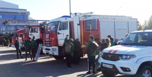 День призывника. Новосибирская молодежь узнала, как поступить в вузы МЧС России (фото)