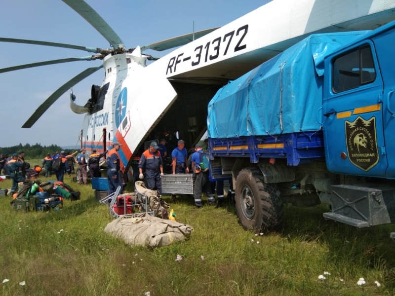 Спасатели МЧС России прибыли в Верхнебуреинский район Хабаровского края для оказания помощи населению