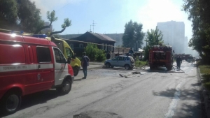 Пожарные предотвратили большую беду, вытащив из горящего дома шесть газовых баллонов