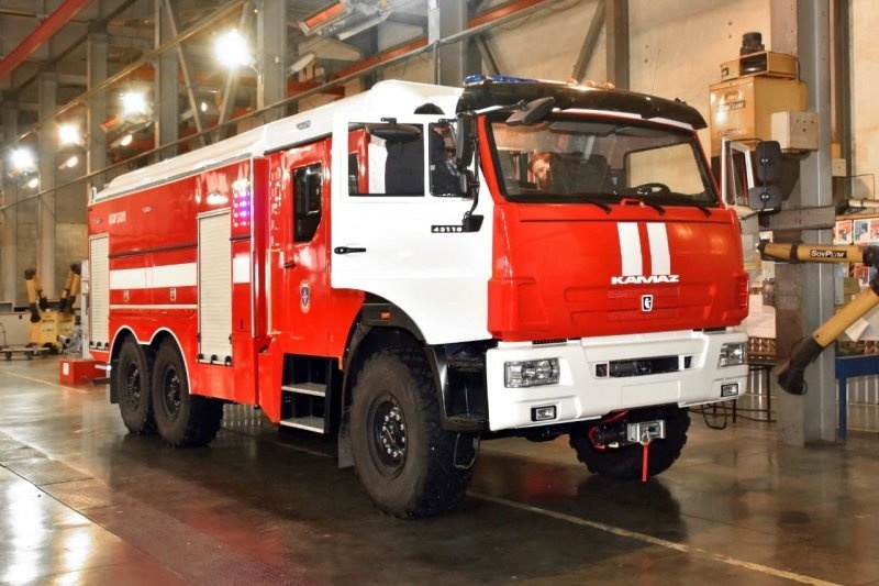 Для МЧС России разработана новая пожарная автоцистерна «Гефест»