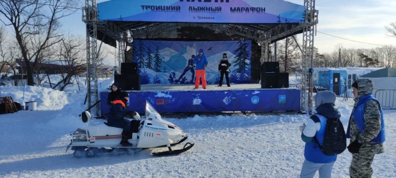 МЧС России обеспечена безопасность при проведении более 5 тысяч мероприятий в праздничные дни