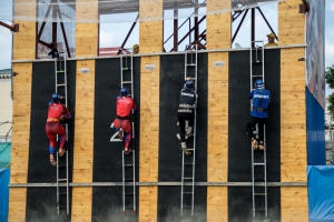 Сибирские спортсмены стали быстрее в подъеме по штурмовой лестнице (фото)