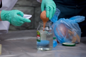 Культура безопасности. Как собрать ртуть из разбившегося градусника?