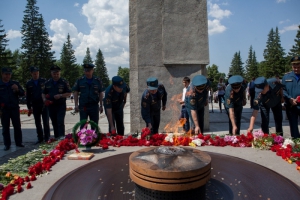 Сотрудники МЧС почтили память погибших в годы Великой Отечественной войны