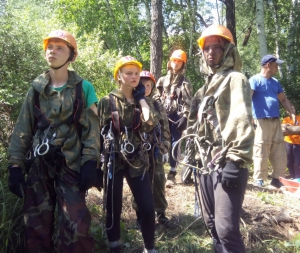 Юные новосибирские спасатели прошли «Школу безопасности» (фото)