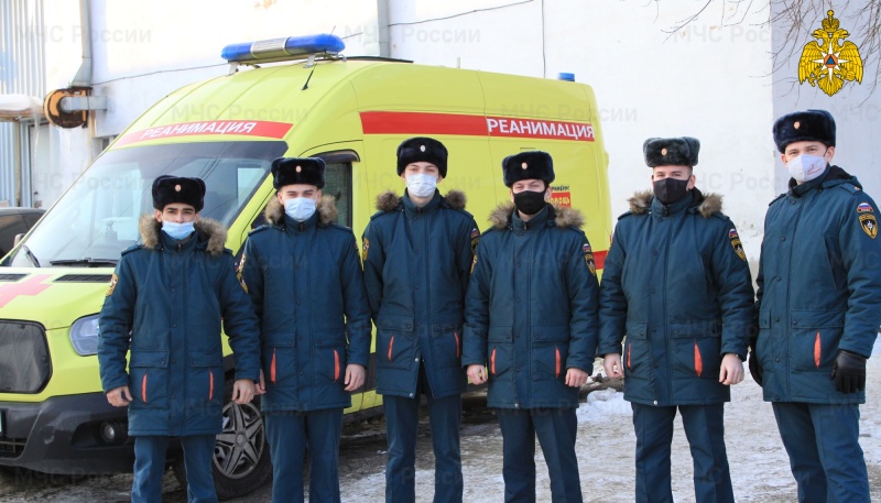 Студенты Уральского института МЧС России на время стали водителями скорой помощи (видео)